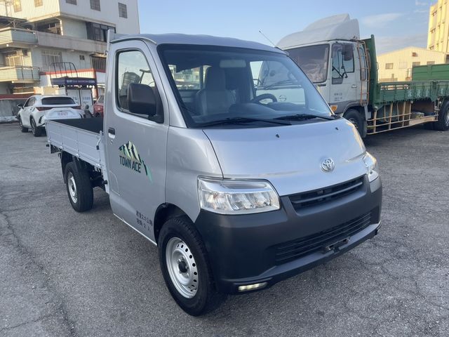 TOYOTA豐田 TOWN ACE  第3張相片