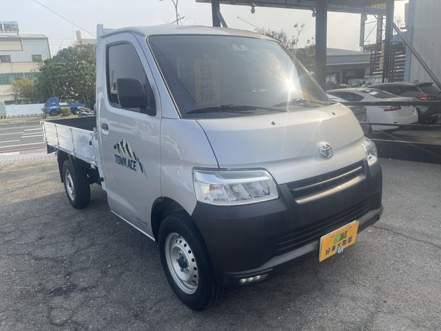 TOYOTA豐田 TOWN ACE  第3張相片