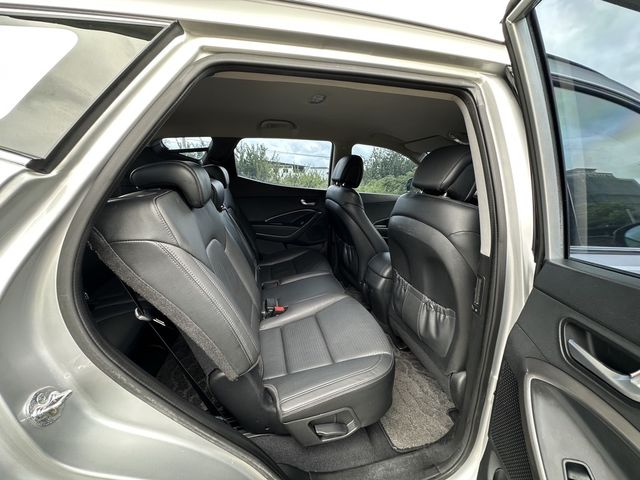 HYUNDAI現代 SANTA FE  第7張相片