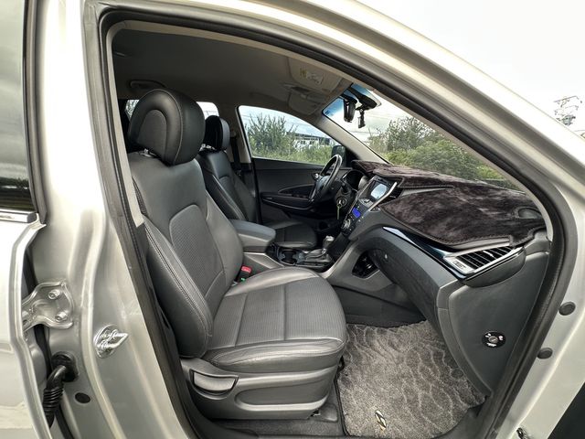 HYUNDAI現代 SANTA FE  第8張相片