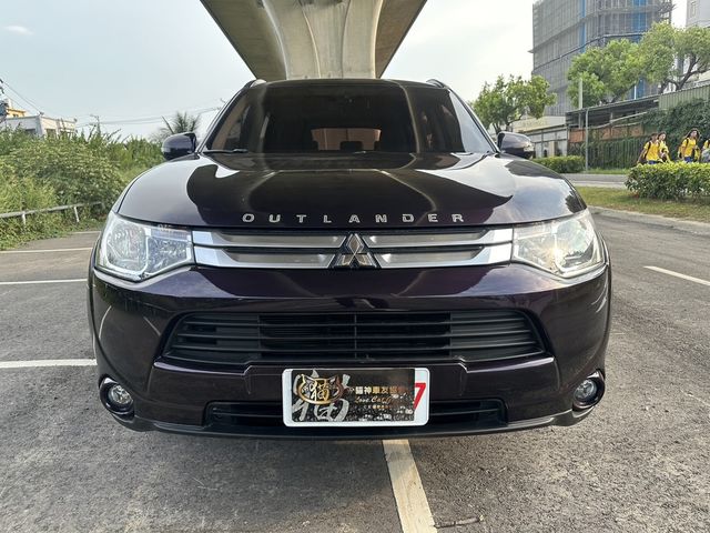 MITSUBISHI三菱 OUTLANDER  第3張相片