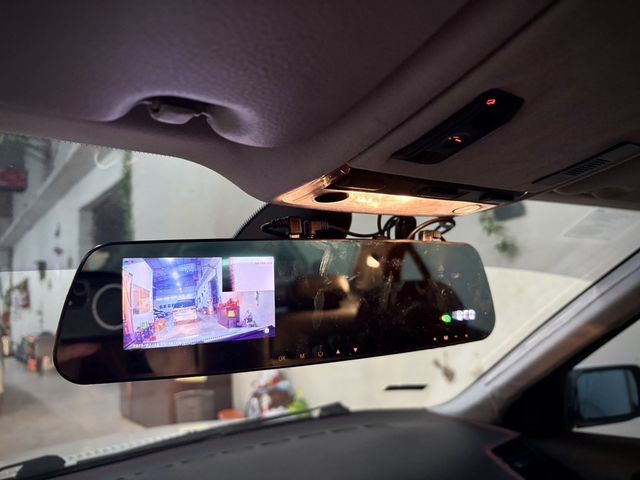 BMW寶馬 318IZA  第8張相片