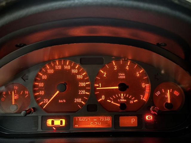 BMW寶馬 318IZA  第11張相片