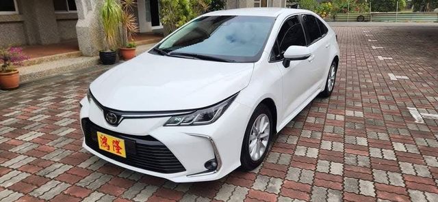 TOYOTA豐田 ALTIS  第1張相片