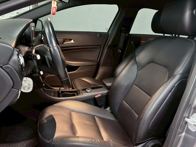 M-BENZ賓士 A180  第7張相片