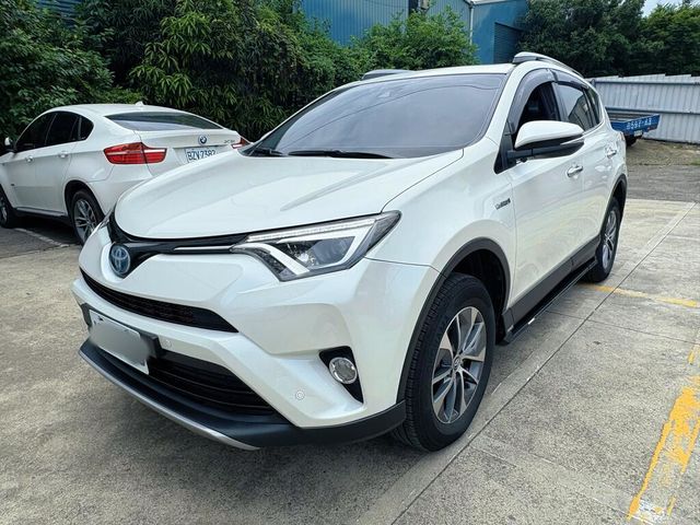 TOYOTA豐田 RAV4  第1張相片