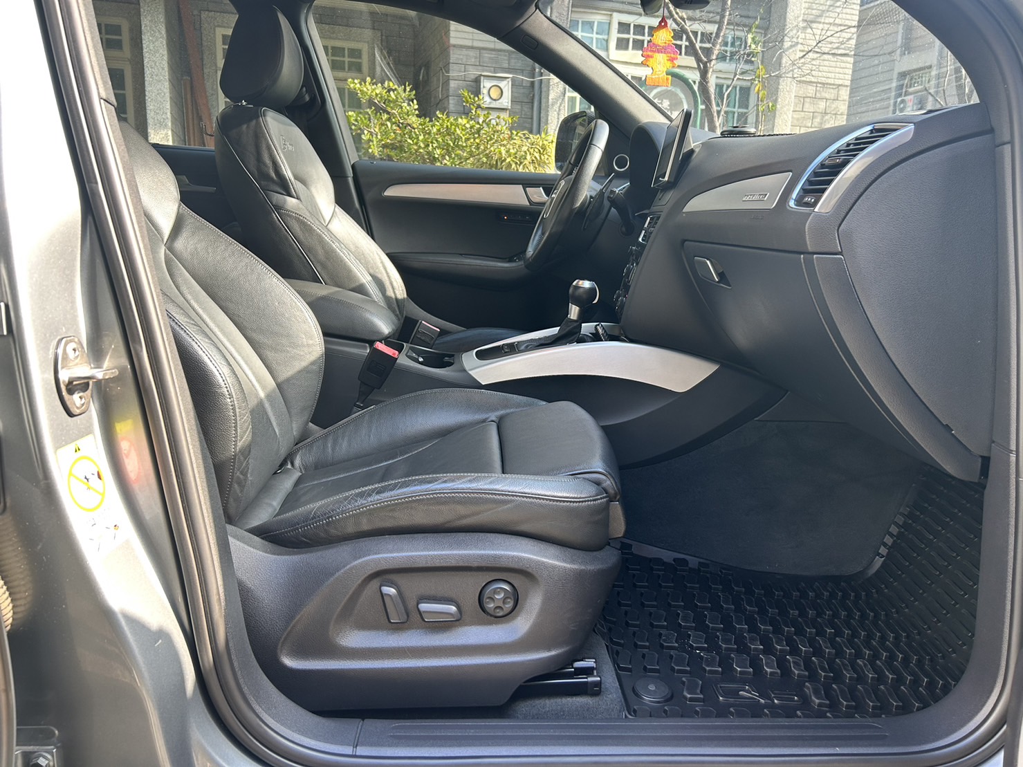Audi Q5 S-Line  第9張相片