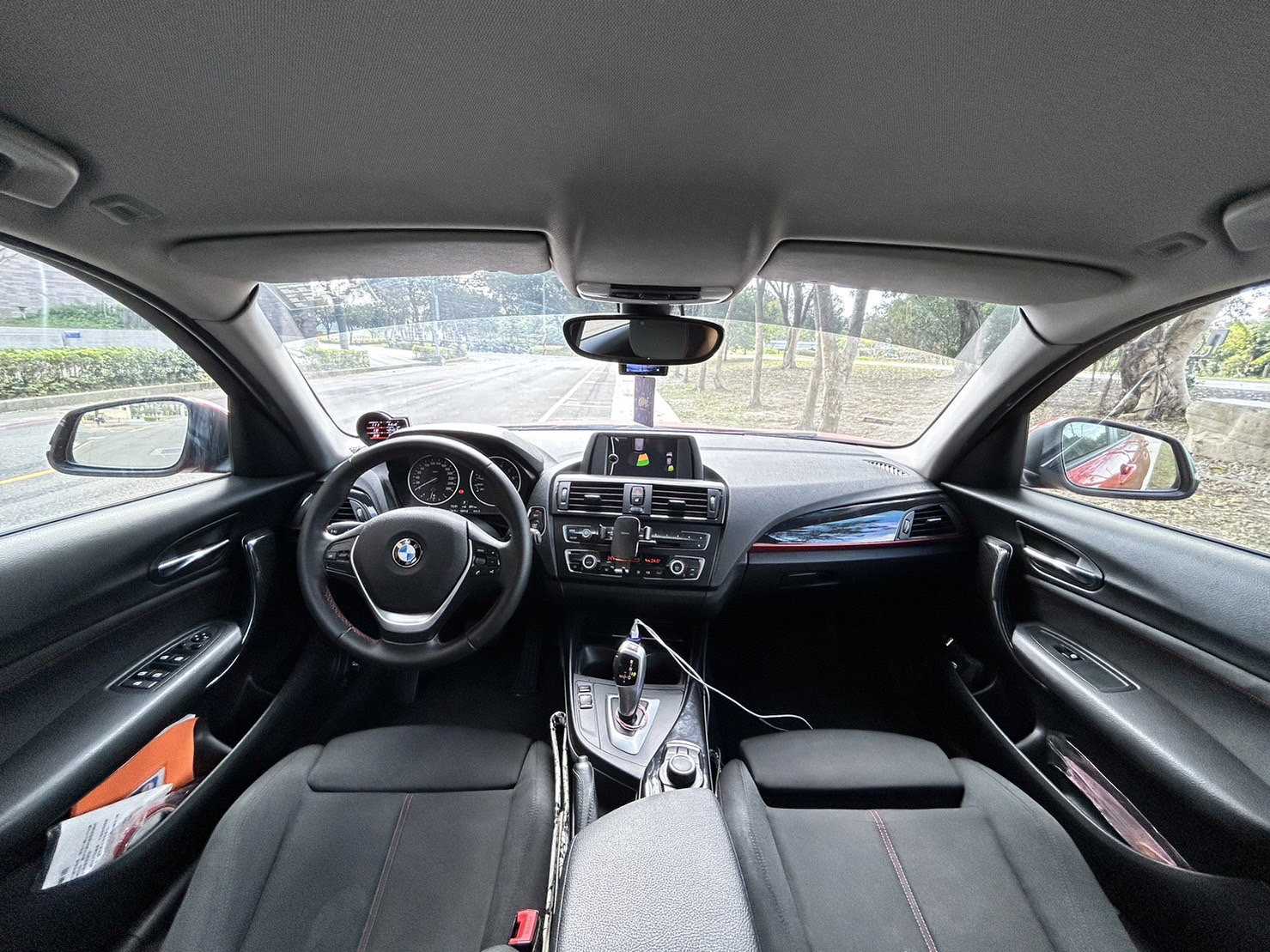 BMW 118i   第7張相片