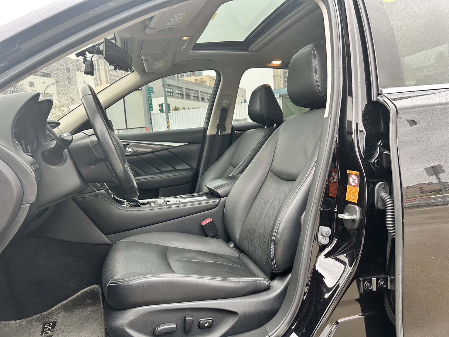 INFINITI Q50  第5張相片