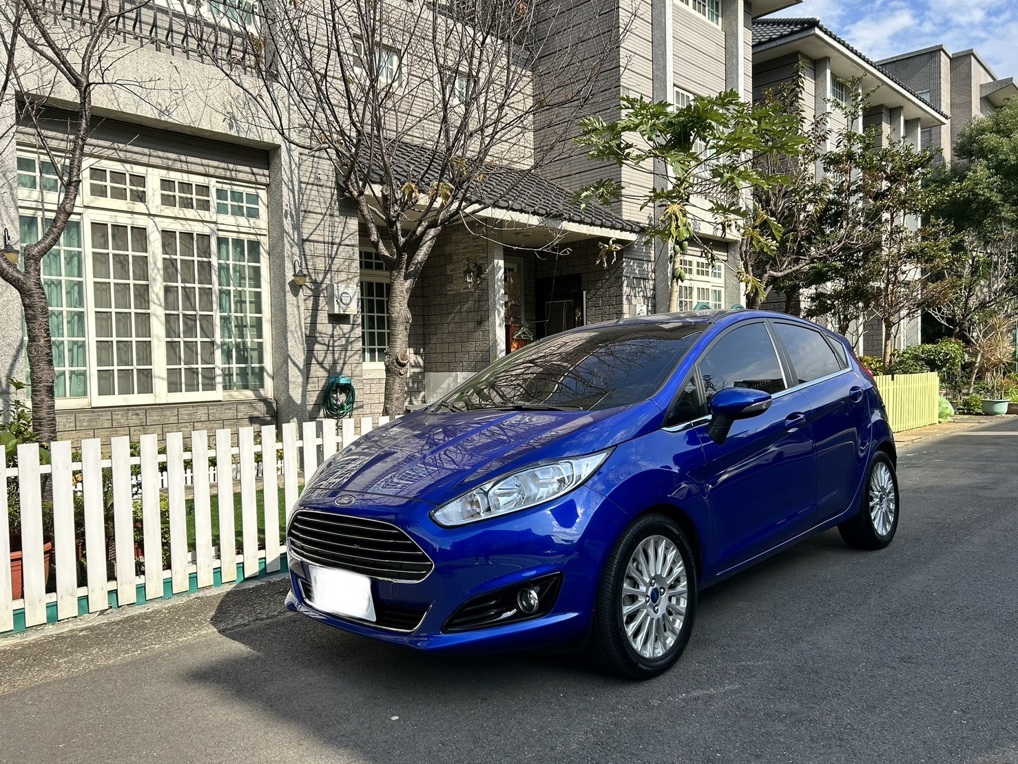 Ford  Fiesta EcoBoost  第1張相片