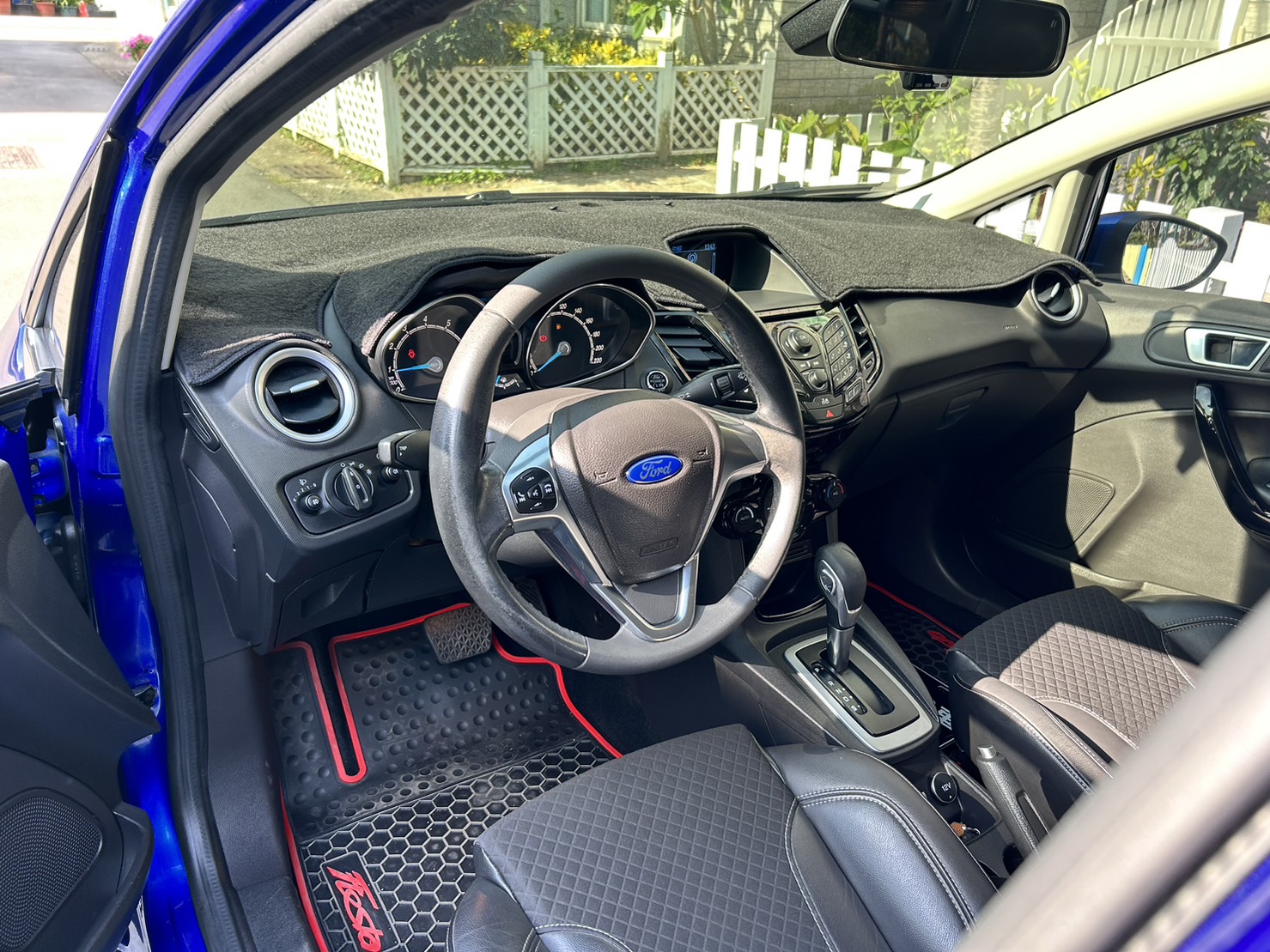 Ford  Fiesta EcoBoost  第4張相片