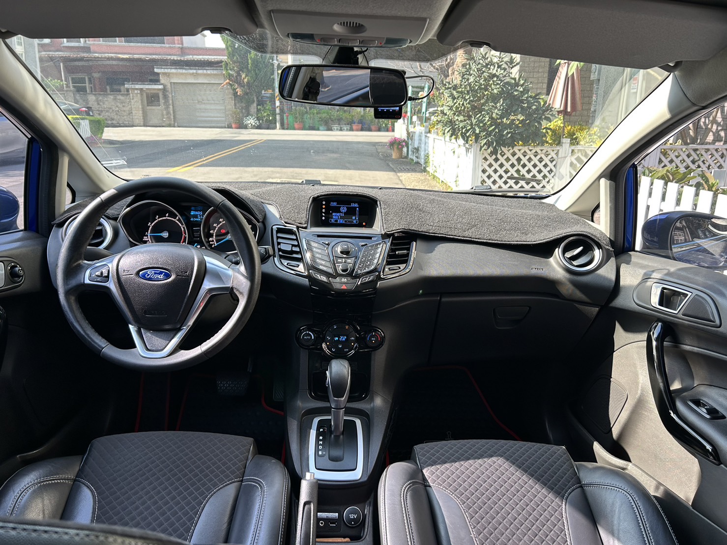 Ford  Fiesta EcoBoost  第8張相片