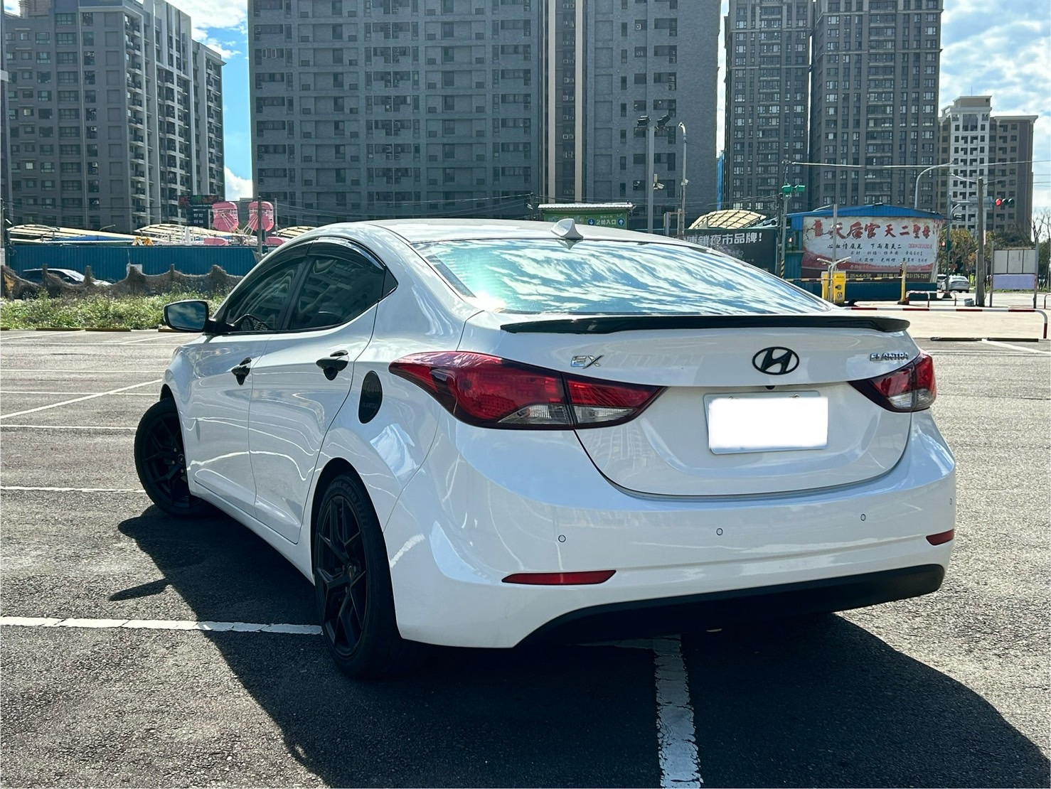  Hyundai Elantra ex  第2張相片