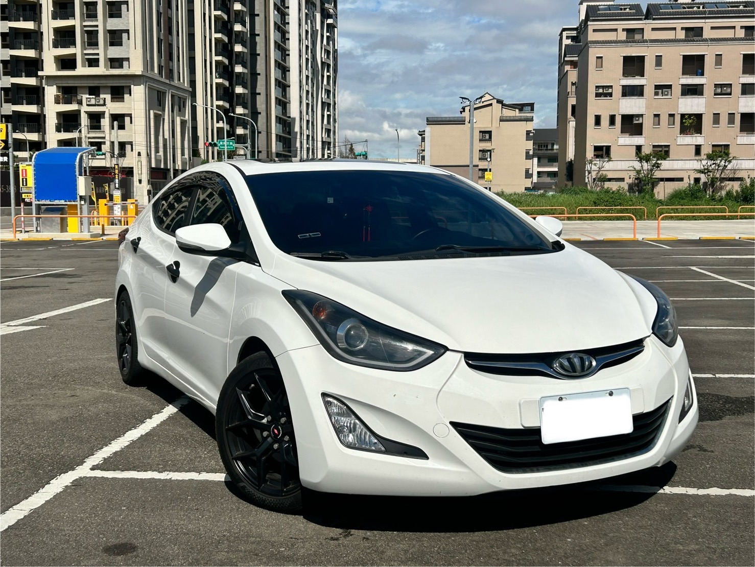  Hyundai Elantra ex  第8張相片