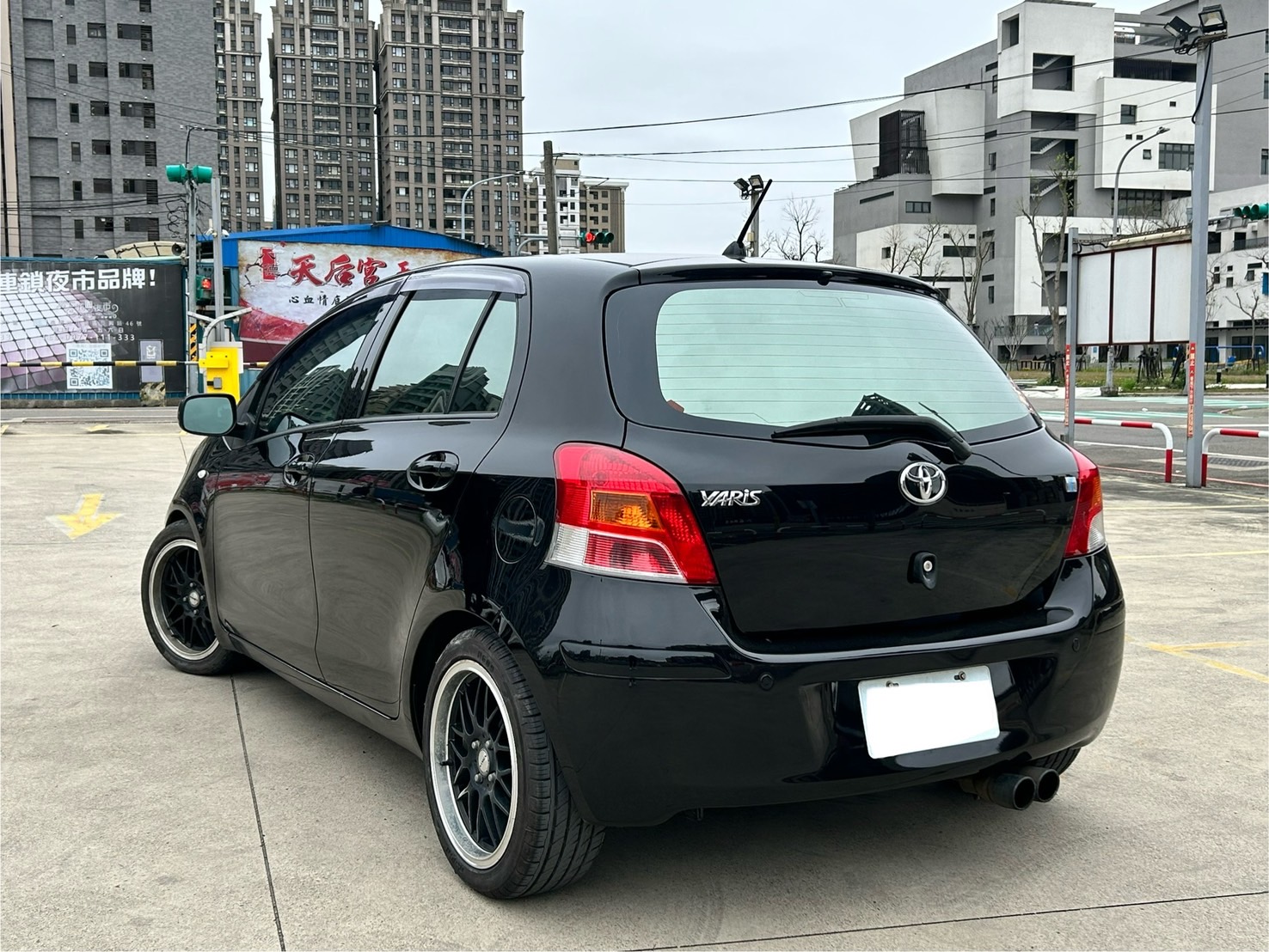 Toyota Yaris E  第8張相片