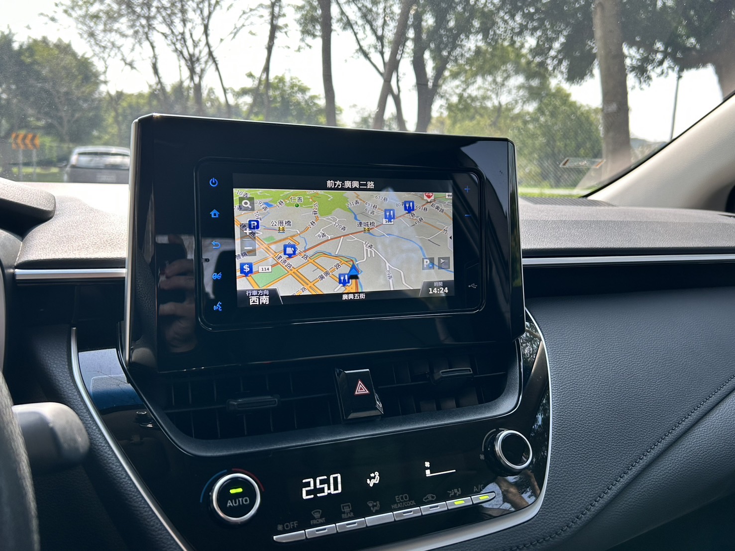 Toyota Corolla Altis  第7張相片
