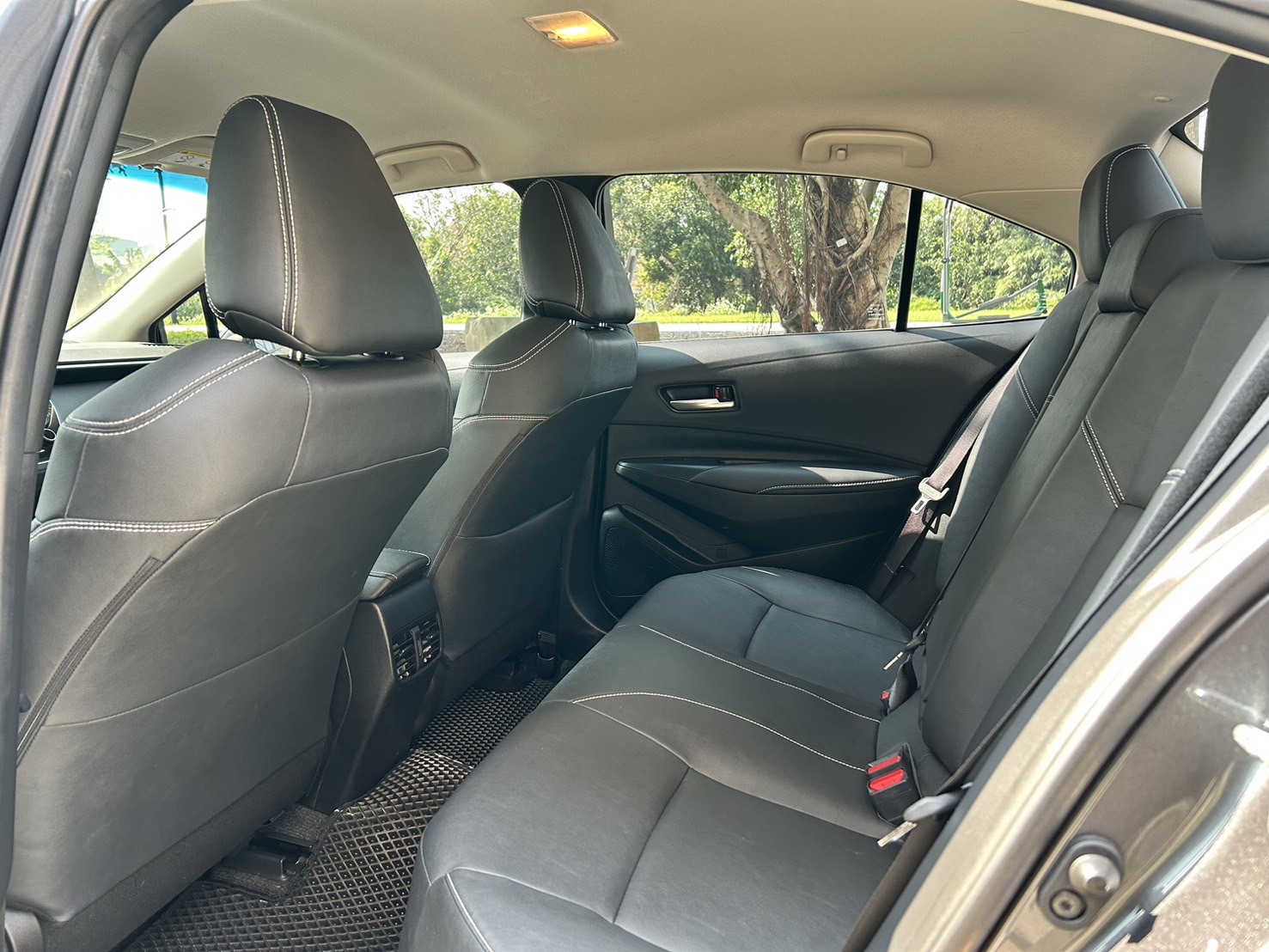 Toyota Corolla Altis  第8張相片