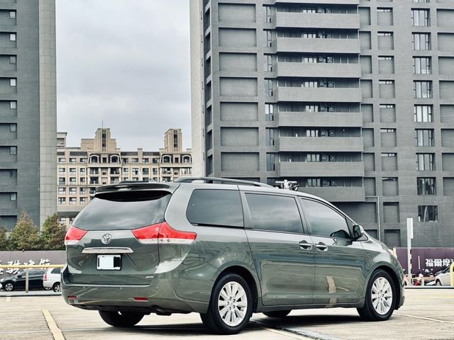 Toyota Sienna  第8張相片