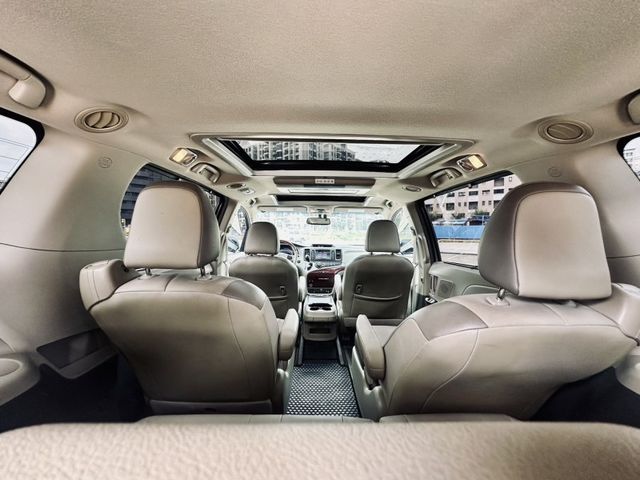 Toyota Sienna  第14張相片