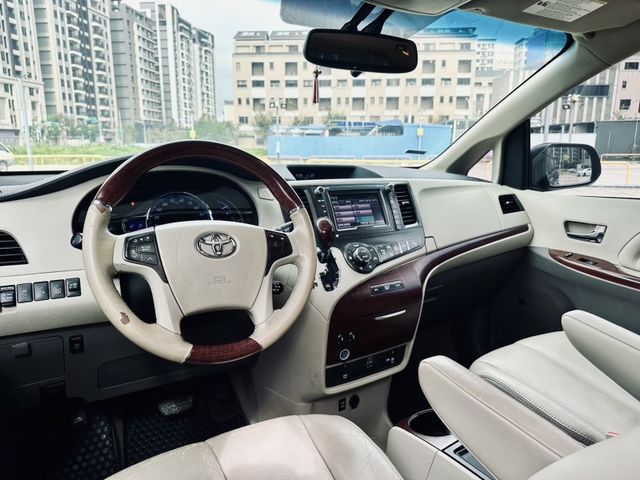 Toyota Sienna  第15張相片