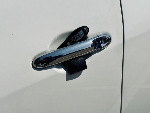 Nissan Tiida  第8張相片