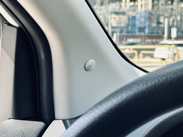 Nissan Tiida  第12張相片