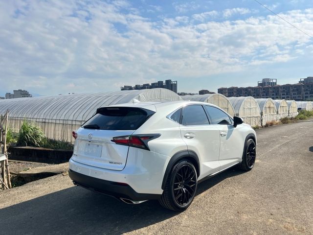 Lexus NX  第3張相片