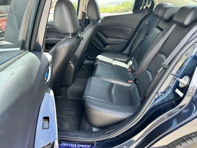 Mazda Mazda3  第8張相片