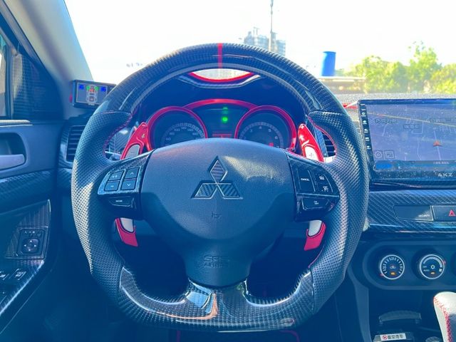 Mitsubishi Lancer  第7張相片