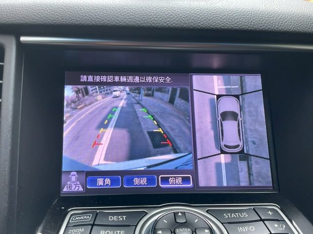 Infiniti FX35  第1張相片