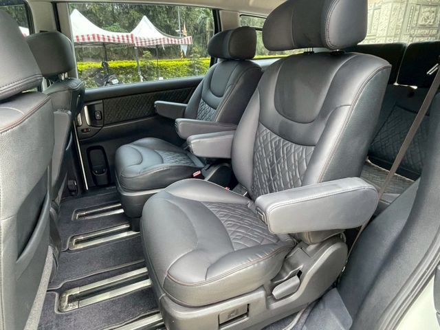 Luxgen M7  第3張相片
