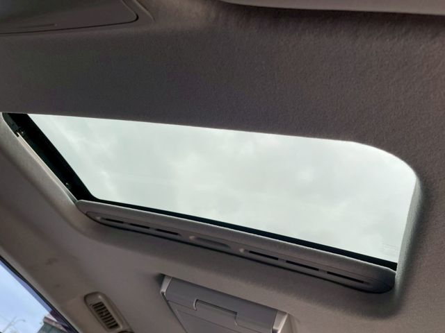 Luxgen M7  第8張相片