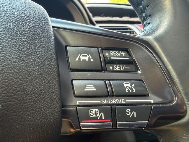 Subaru Legacy  第13張相片
