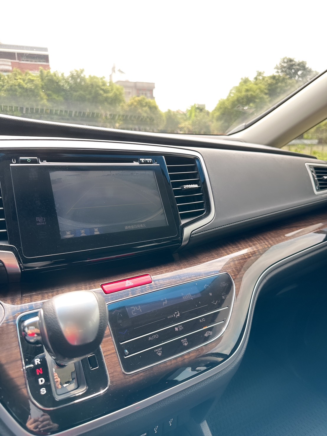 2016年 HONDA ODYSSEY Elite版  【日本原裝七人座】頂級座駕體驗~正7人座~CP值最高休旅車~家庭用車or迎賓禮車~第一首選!  第10張相片