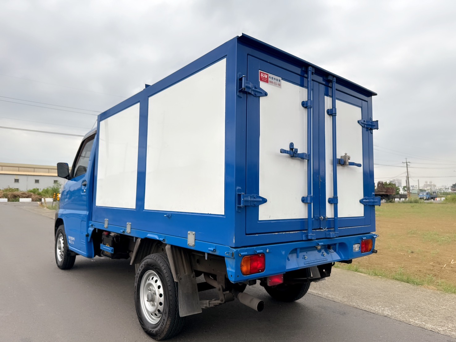 2020年 A190 手排 菱利貨車   1.5L新引擎-2WD-原廠塑鋁板廂  省油省稅金~工作賺錢好幫手~商用賺錢最佳發財工具~第一首選~  第3張相片