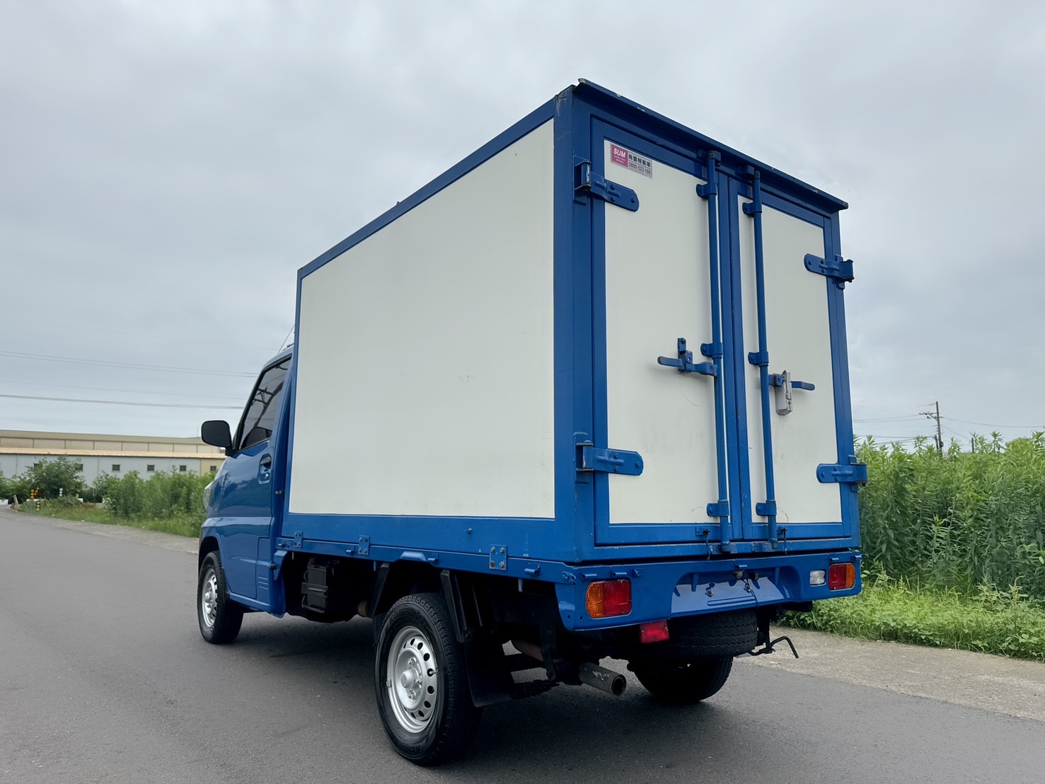 2016年 1.3 L 手排 菱利貨車   里程保證-2WD-塑鋁板廂  省油省稅金~工作賺錢好幫手~商用賺錢最佳發財工具~第一首選~  第3張相片