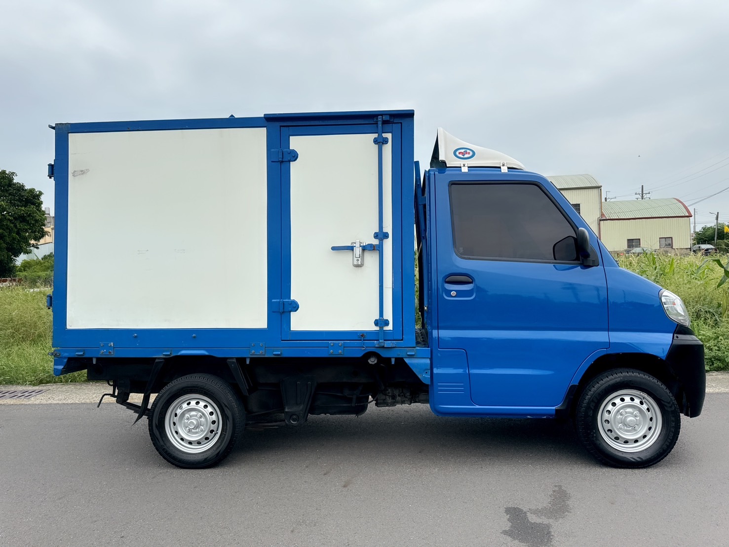 2016年 1.3 L 手排 菱利貨車   里程保證-2WD-塑鋁板廂  省油省稅金~工作賺錢好幫手~商用賺錢最佳發財工具~第一首選~  第5張相片