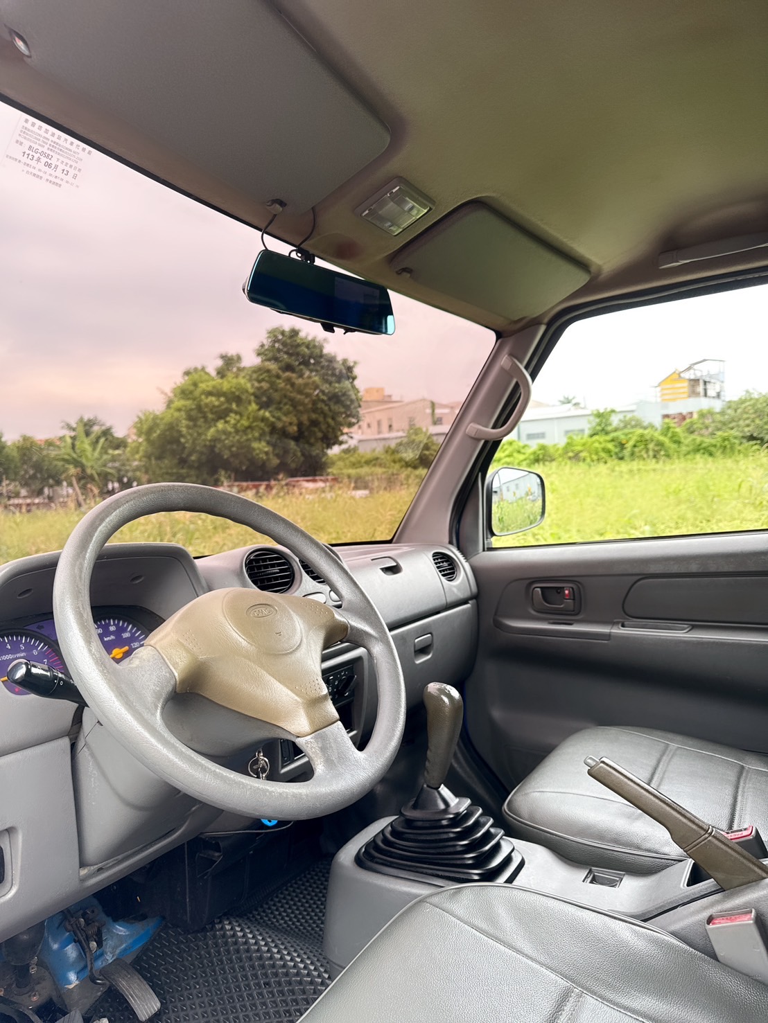 2016年 1.3 L 手排 菱利貨車   里程保證-2WD-塑鋁板廂  省油省稅金~工作賺錢好幫手~商用賺錢最佳發財工具~第一首選~  第11張相片