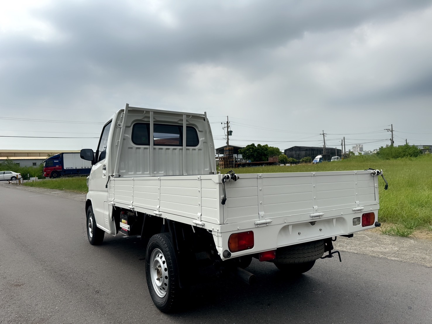 2018年 1.3 L 手排 菱利貨車   里程保證-2WD-框式木床  省油省稅金~工作賺錢好幫手~商用賺錢最佳發財工具~第一首選~  第3張相片