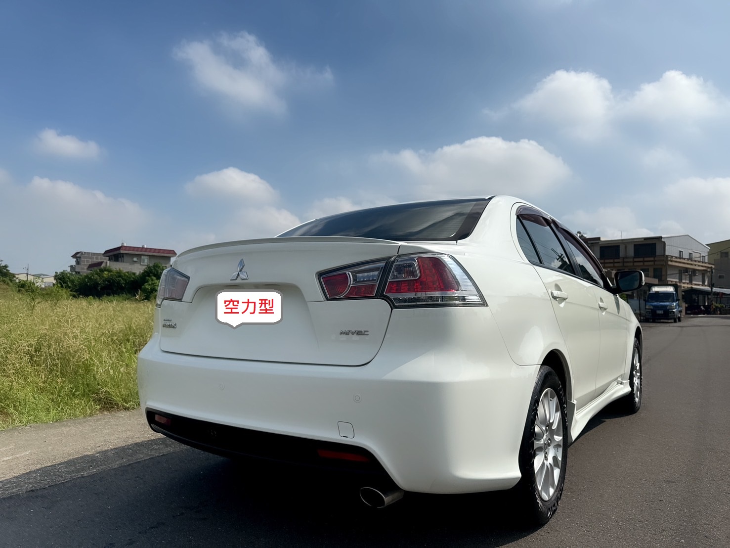 2011年 三菱 LANCER FORTIS iO版  低里程~年均里程7700公里~空間寬敞~乘坐舒適~動力充足~原廠空力型~操控穩定~熱門車款~市區通勤還是熱血操駕~優質代步首選~  第4張相片