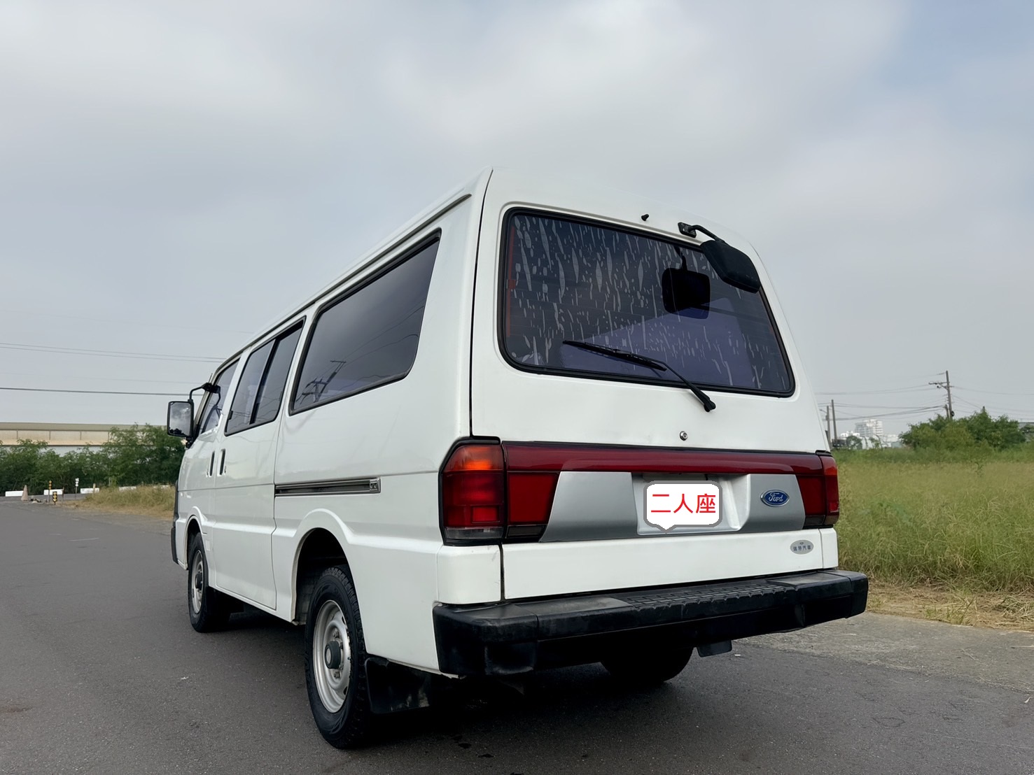 2009年 福特 載卡多 廂型車  三人座車型~室內超大空間~載貨or輕便車宿~多功能靈活運用~市場or夜市攤販~最佳生財工具首選~  第3張相片