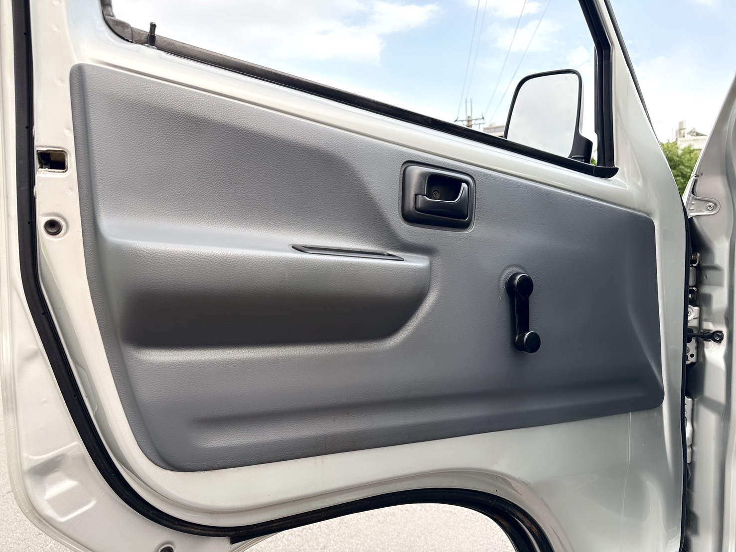 2019年 SUZUKI CARRY 1.5L 貨車  搭載木床貨斗~耐載~耐用~耐操~  大馬力~載貨空間大~妥善率高~同級貨車最小迴轉半徑~靈活配送~初創老闆or商務運輸首選發財車~  第17張相片