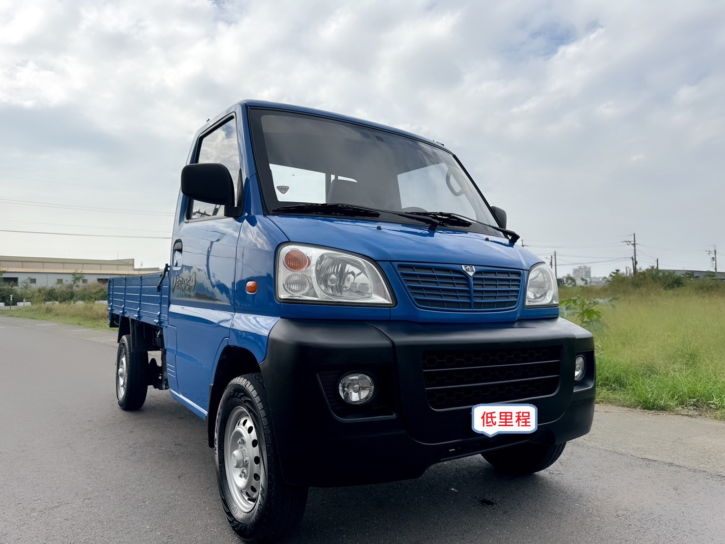 2013年 中華菱利 1.2L 貨車   里程保證~框式木床車型~省油省稅金~載貨空間大~商用賺錢最佳發財工具~第一首選~  第2張相片