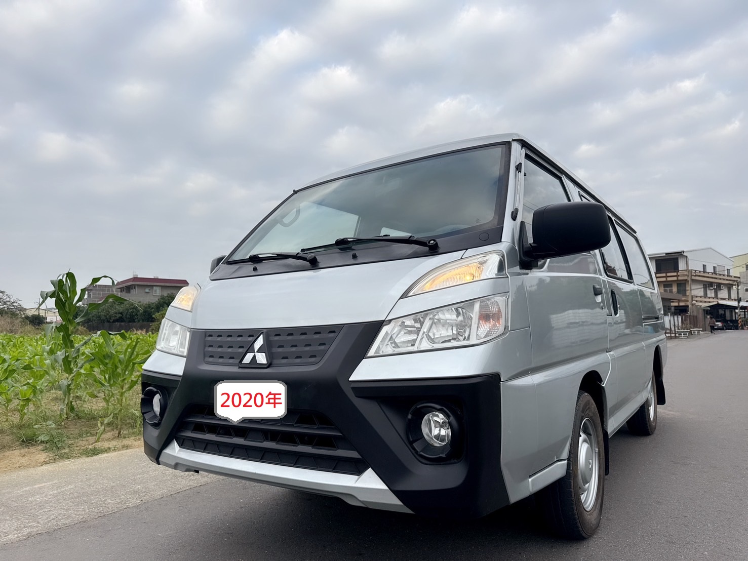 2020年 得利卡廂型車 八人座  市場稀缺車型~自排~低里程~居家旅行露營+商用創業~ 多功能跨界商旅兩用車~  第1張相片