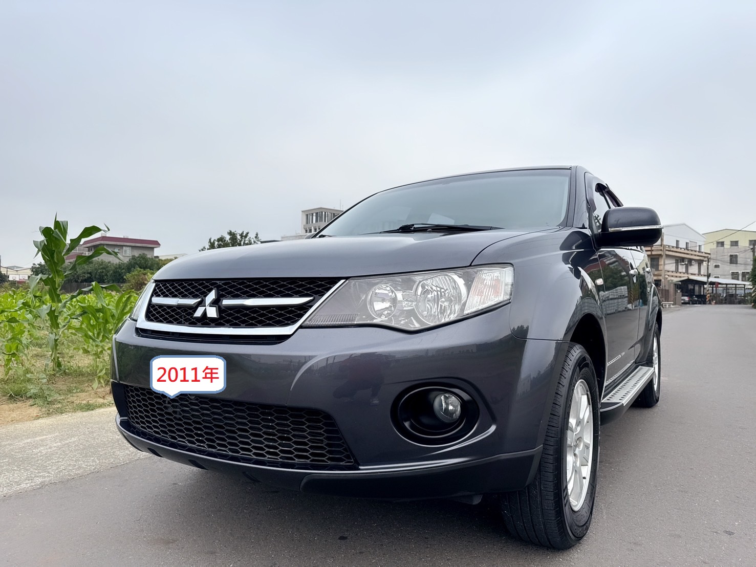 2011年 三菱 OUTLANDER 休旅車  超低里程~年均里程6800公里~經典車款~妥善率高~動力極佳~上下對開尾門+後座可摺疊收納彈性~CP值最高的SUV車型~休旅車首選~  第1張相片