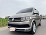 2017年 福斯 T6 Caravelle TDI  整車如新~150P~大馬力+高扭力~  五門八座+左右側滑門~上下車輕鬆便利  出外旅遊or商務接送~必備廂型車首選!  第1張縮圖