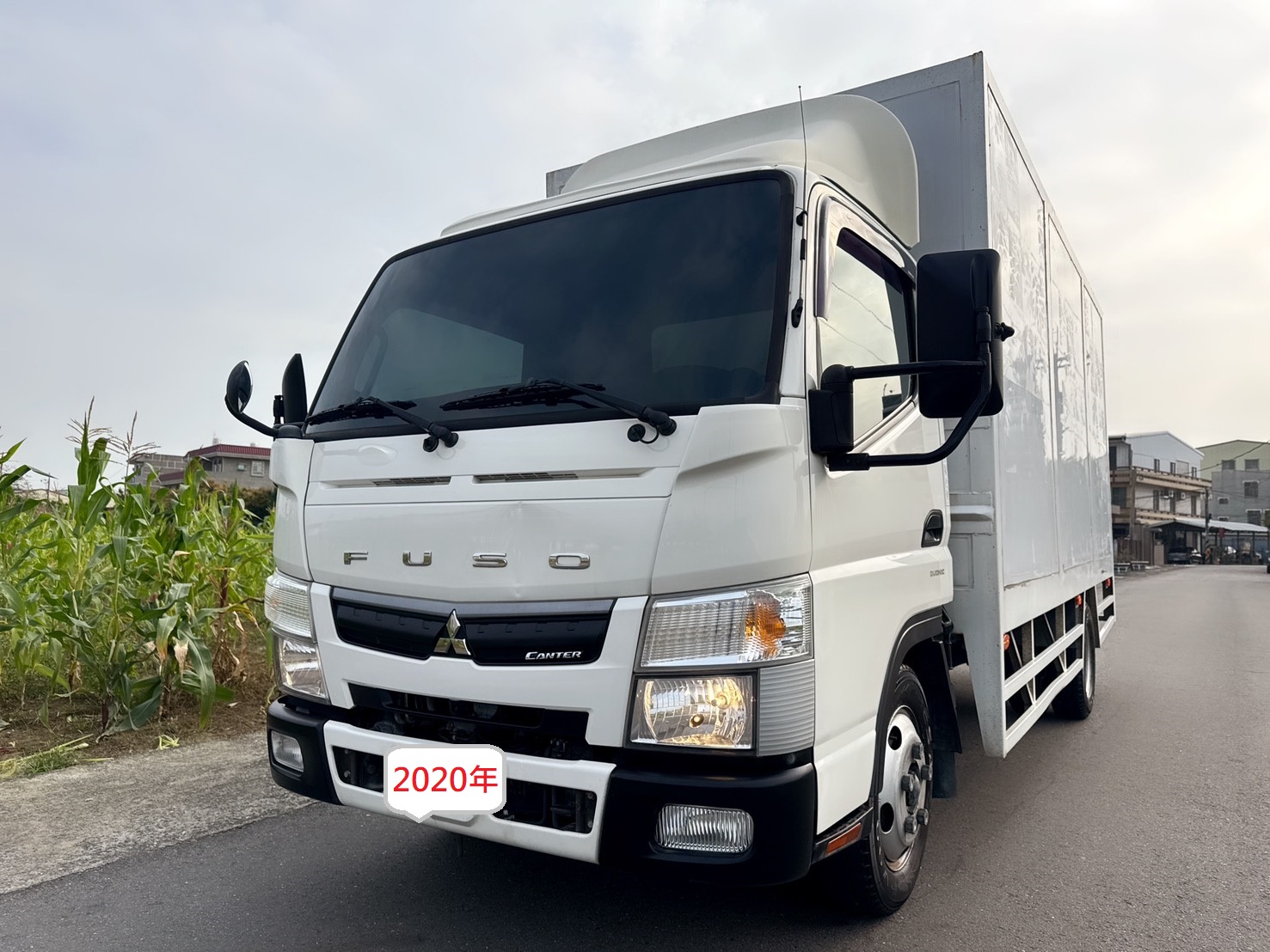 2020年 FUSO 堅達 14尺 貨車  載重升級5噸！免加尿素！『自排』好上手~搭載高頂塑鋁廂  老闆or司機任何人都可輕鬆駕馭  工作賺錢好幫手 商用賺錢最佳發財工具~  第1張相片