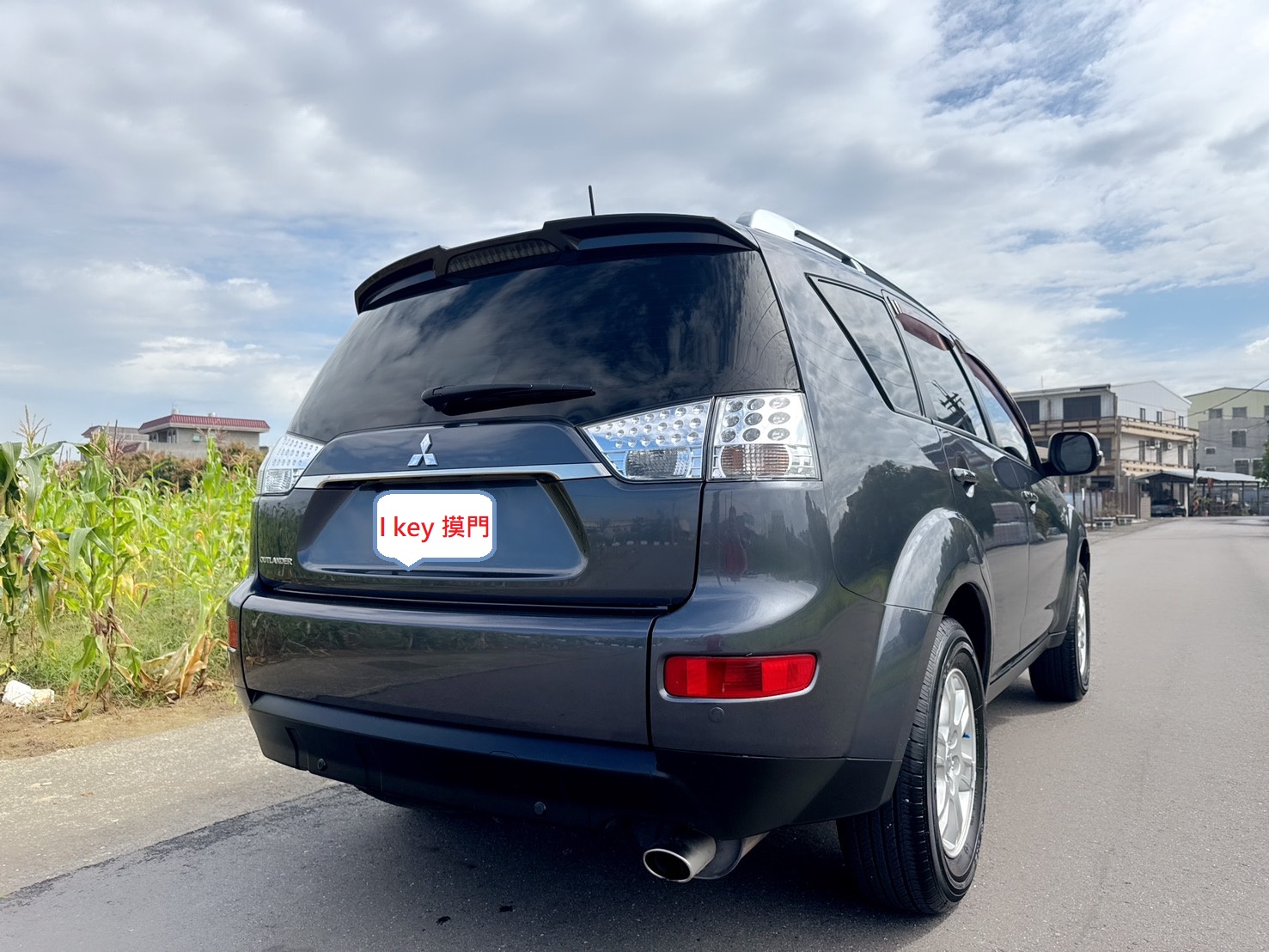2014年 三菱 OUTLANDER 休旅車  超低里程~年均里程5700公里~經典車款~妥善率高~動力極佳~上下對開尾門+後座可摺疊收納彈性~CP值最高的SUV車型~休旅車首選~  第4張相片