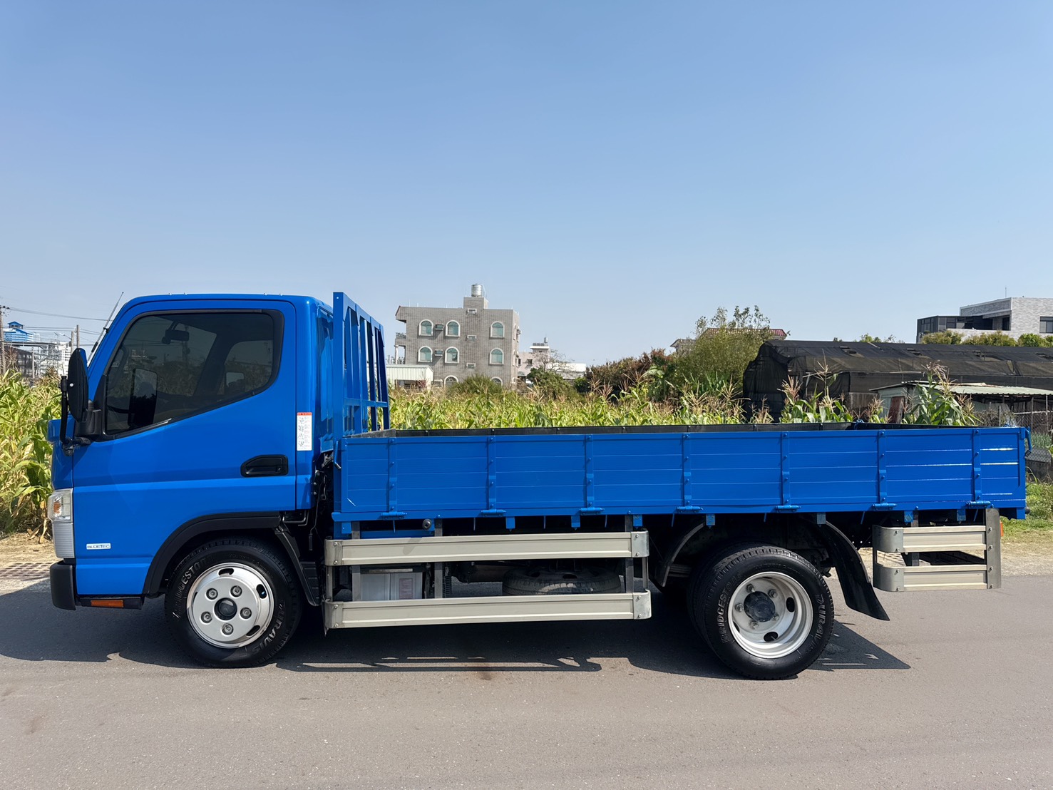 2022年 FUSO 堅達 11.5尺 貨車  原版件~一手車~全程原廠保養~載重正5噸！四錄影像+框式木床~工作好幫手 商務運輸最佳發財工具~  第5張相片