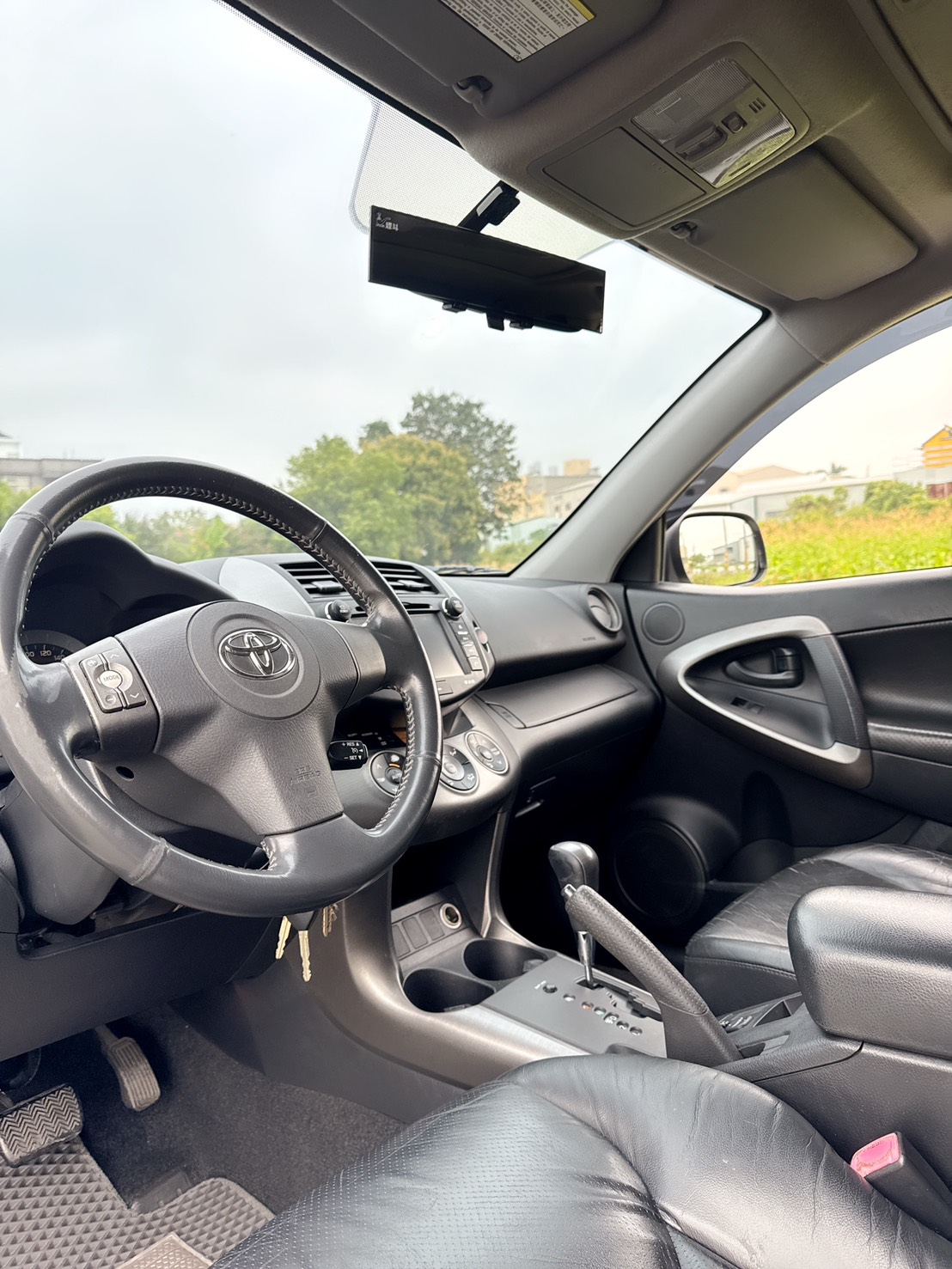 2010年 TOYOTA RAV4 E版  日系原裝進口休旅車~妥善率高~強勁動力~豪華內裝~後廂空間大~工作or家庭用車經典之選休旅車~  第10張相片
